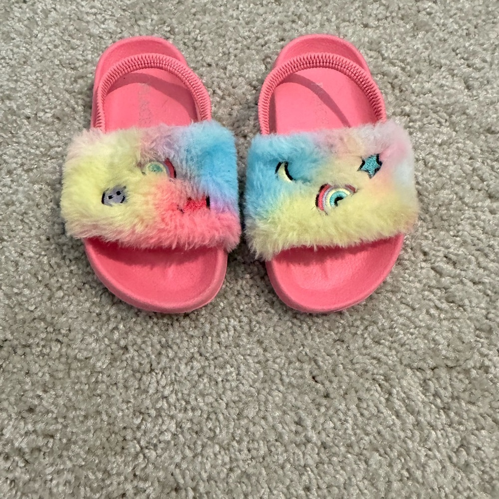 The Children's Place Pink Fuzzy Rainbow Slippers